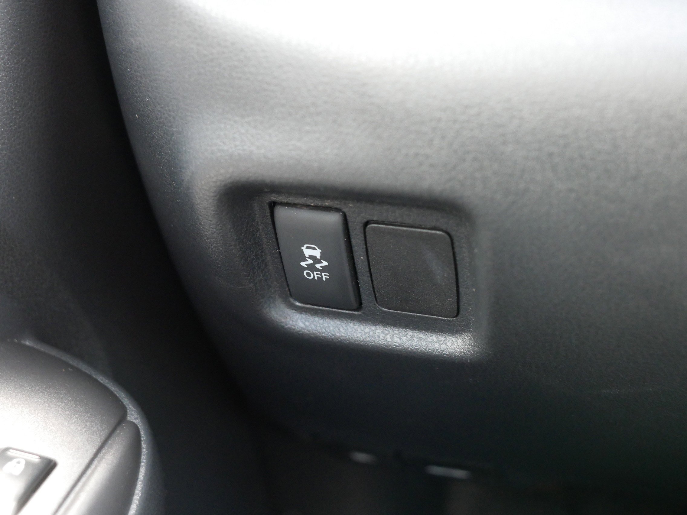 Used 2017 Nissan Versa SV FWD image 26