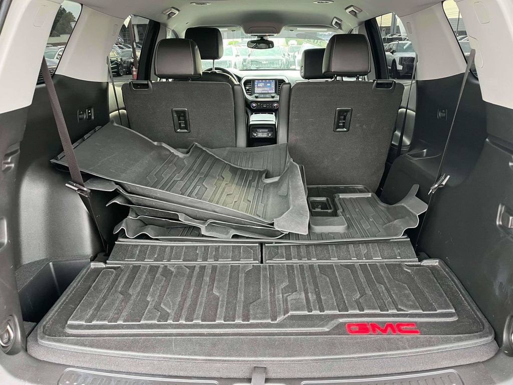 Used 2021 GMC Acadia SLT w/ Technology Package AWD/4WD image 7