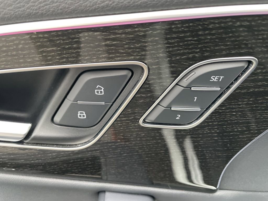 Used 2025 Audi Q7 3.0T Premium Plus image 13