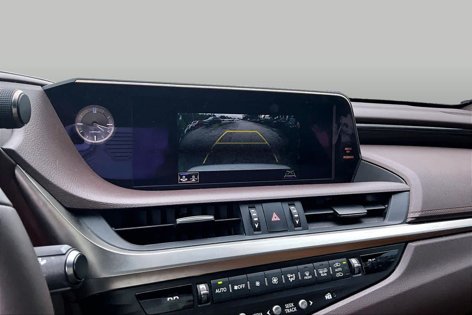 Used 2019 Lexus ES 300h w/ Premium Package FWD image 24
