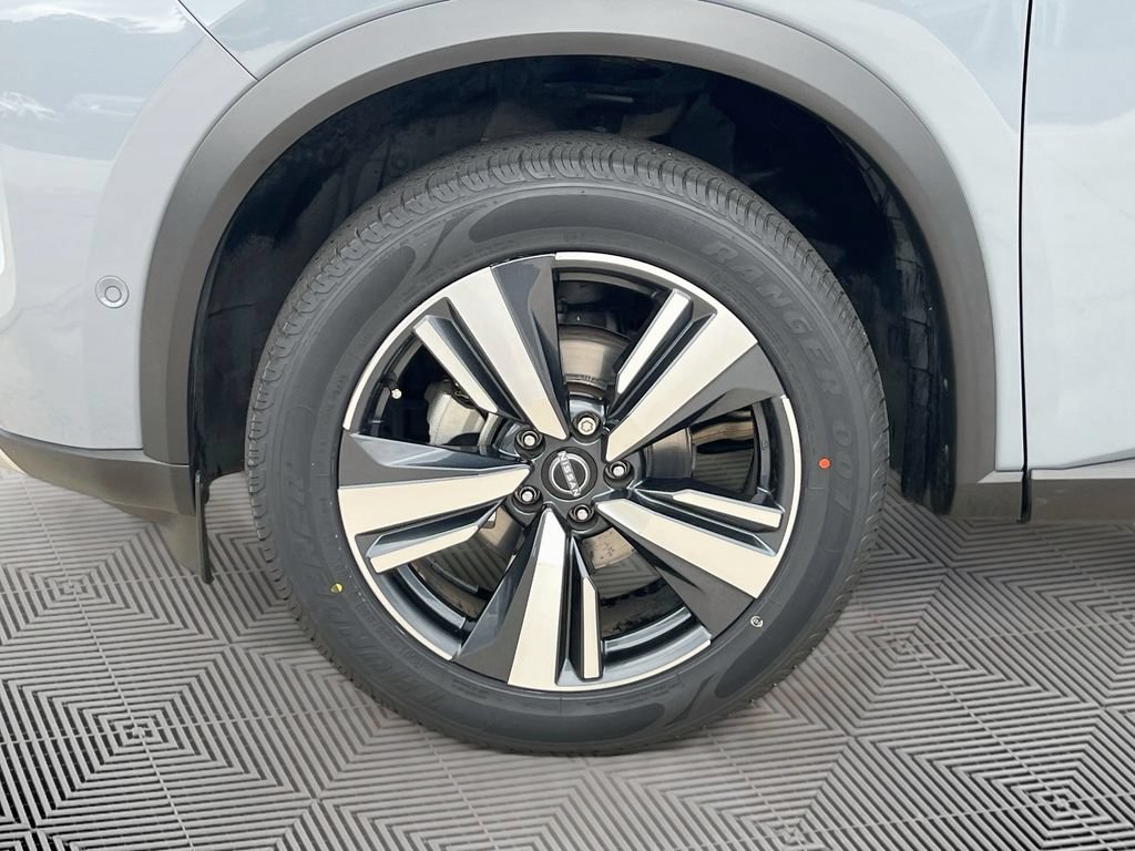 Used 2023 Nissan Rogue Platinum w/ Platinum Premium Package FWD image 11