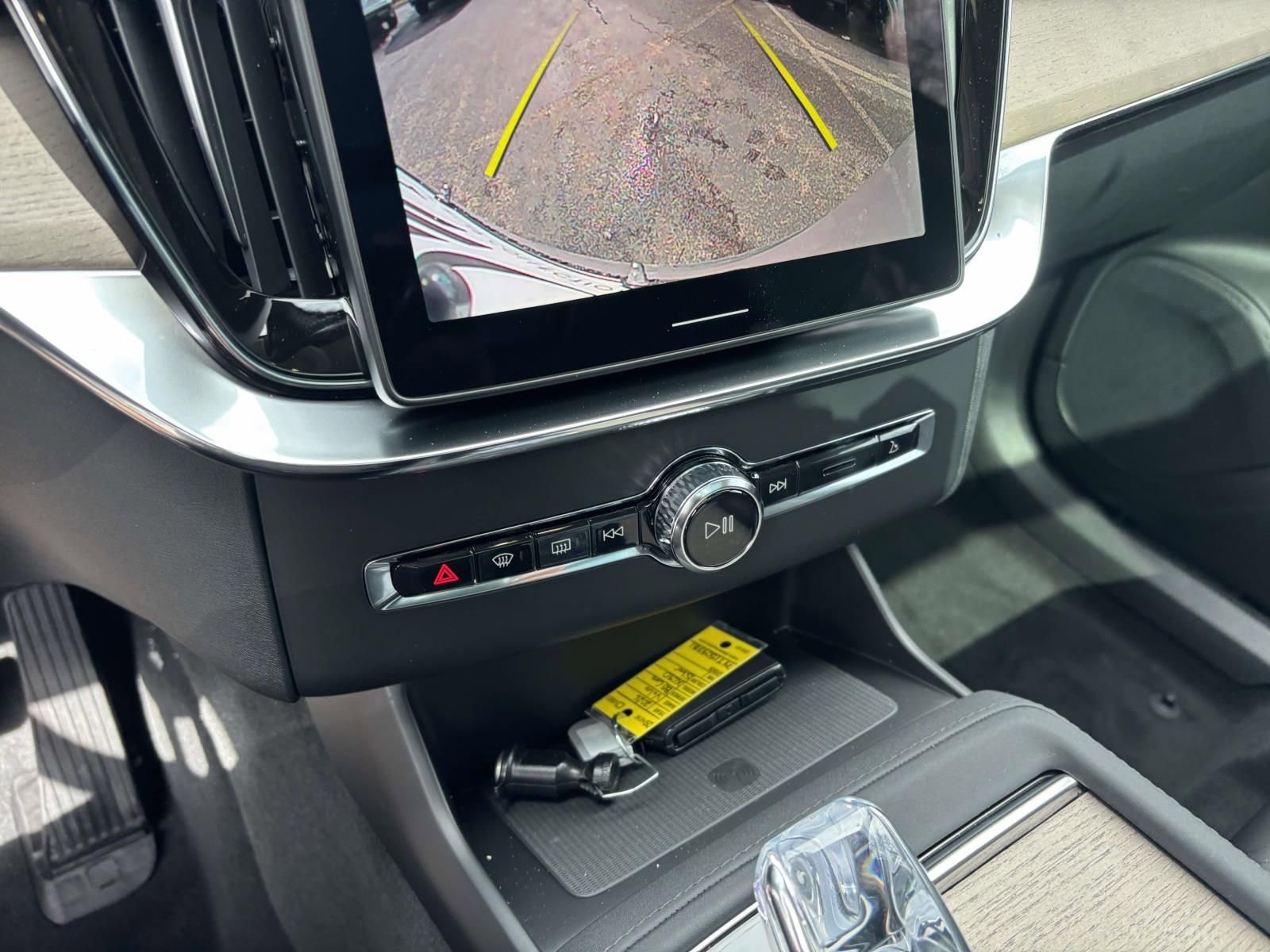 New 2026 Volvo XC90 B5 Core w/ Protection Package Premier AWD/4WD image 22