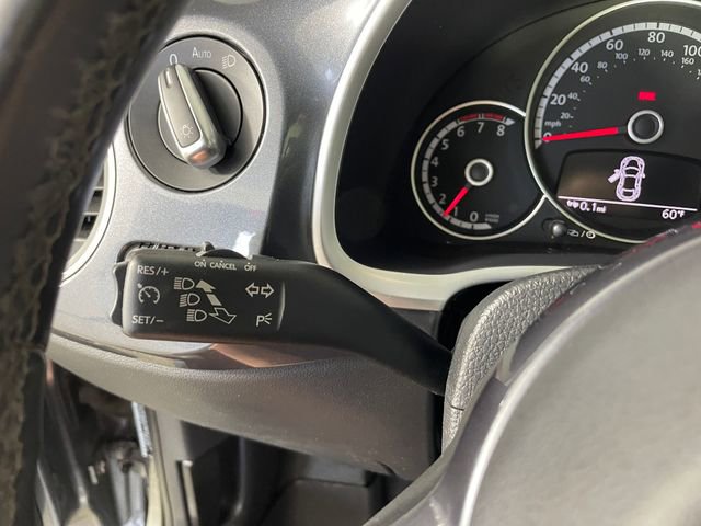 Used 2016 Volkswagen Beetle 1.8T SE FWD image 13