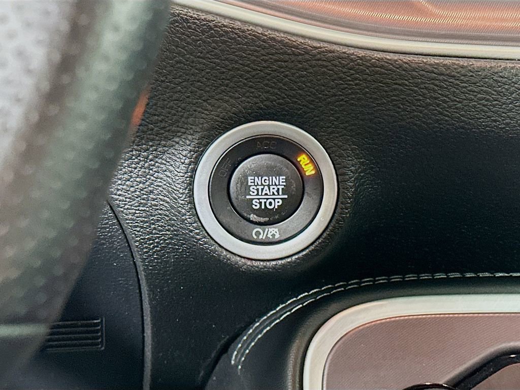 Used 2022 Dodge Challenger R/T w/ Performance Handling Group image 20