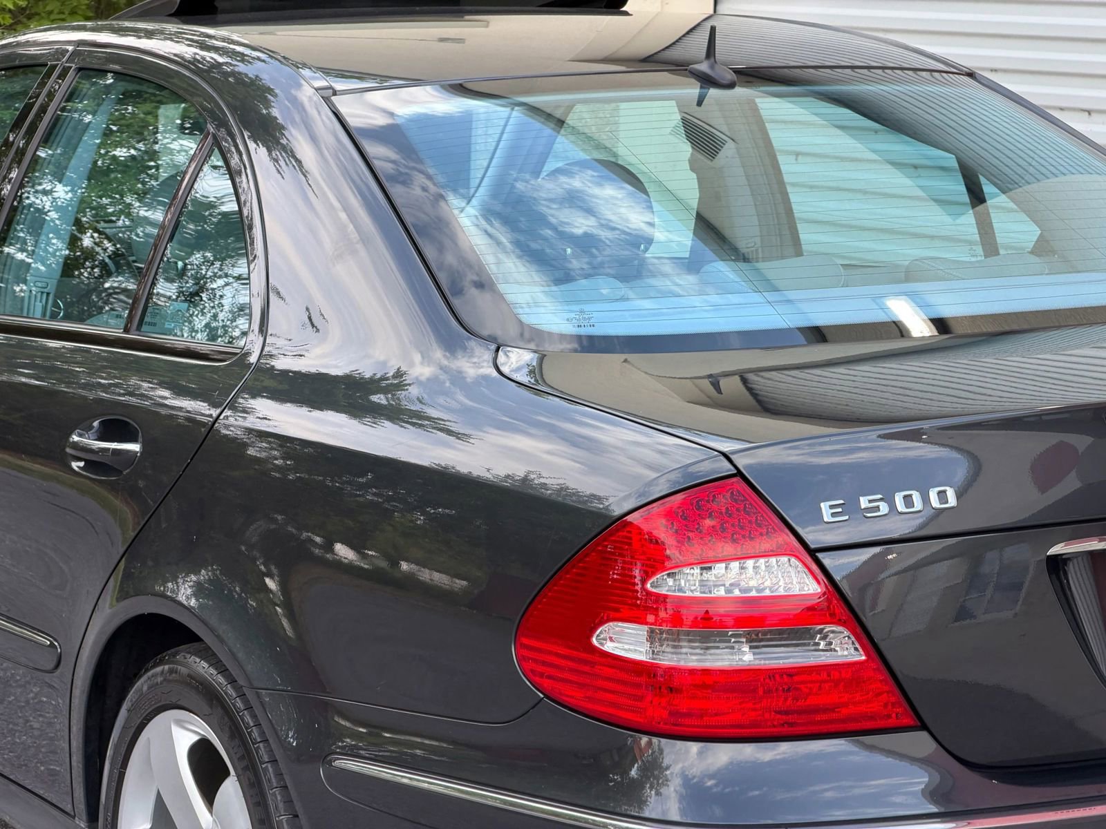 Used 2003 Mercedes-Benz E 500 Sedan image 35