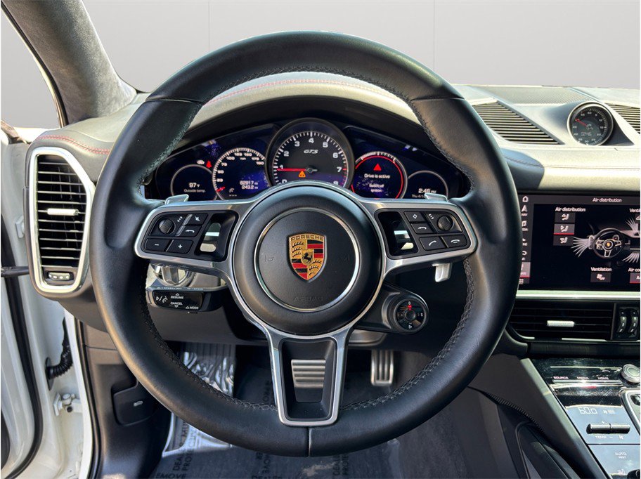 Used 2021 Porsche Cayenne GTS w/ Premium Package image 30