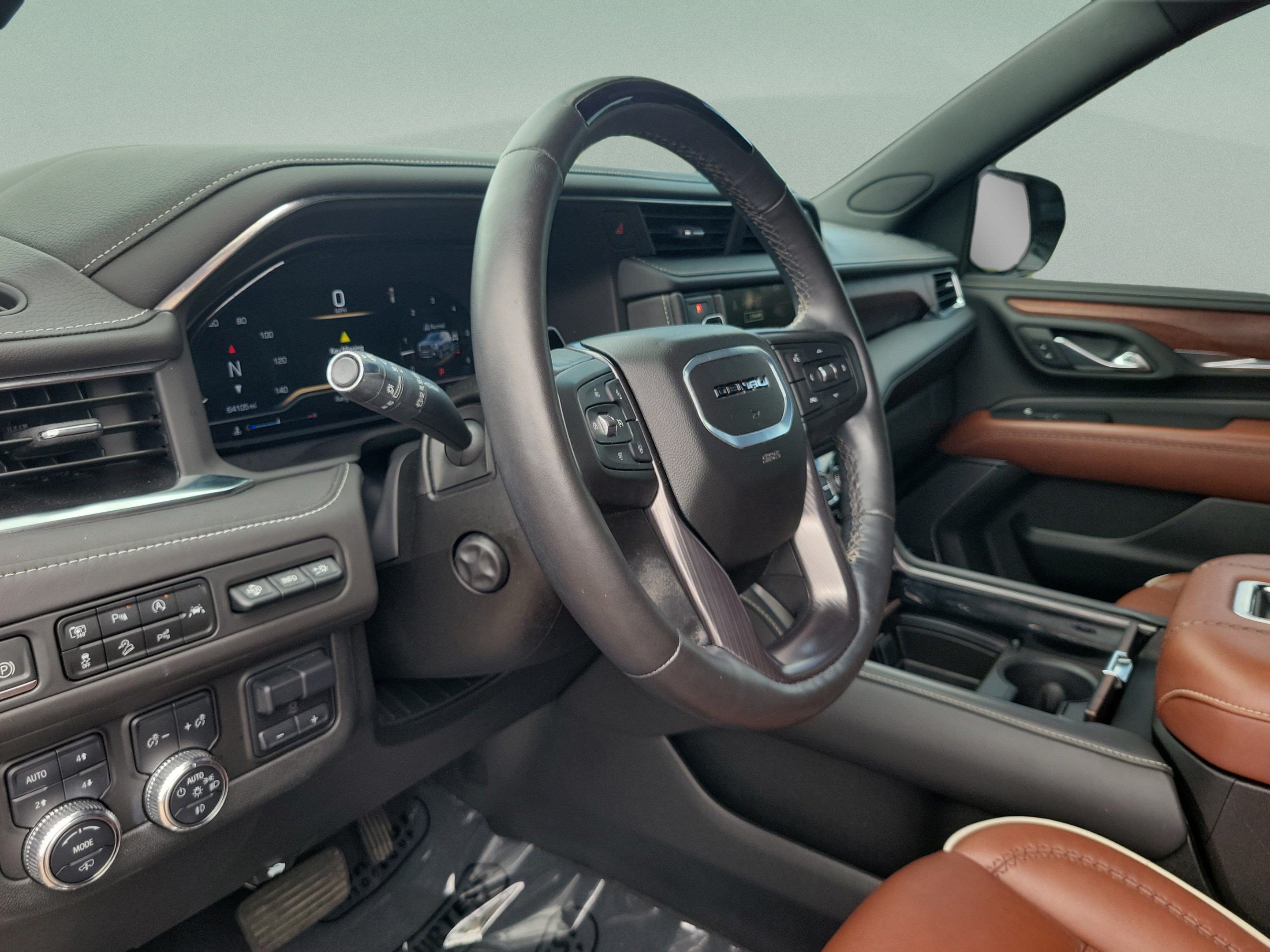Used 2024 GMC Yukon Denali Ultimate AWD/4WD image 29