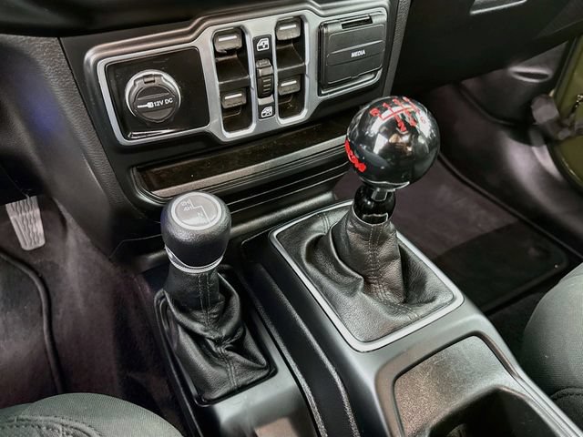 Used 2021 Jeep Wrangler Unlimited Sport AWD/4WD image 16