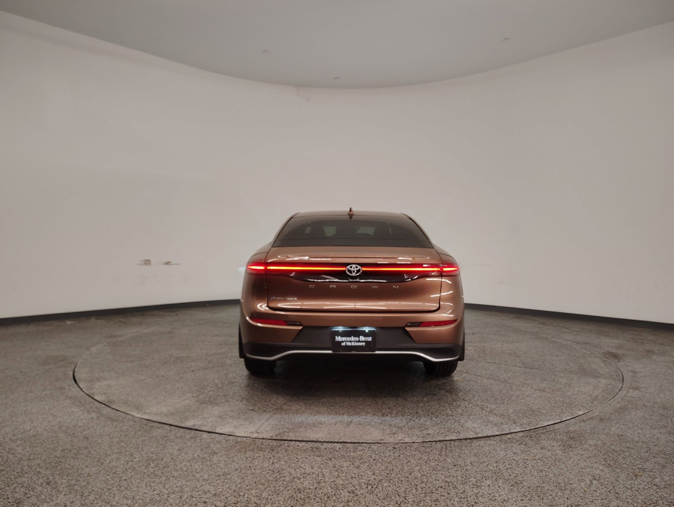 Used 2026 Toyota Crown XLE image 10