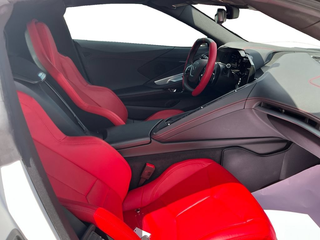 Used 2025 Chevrolet Corvette Stingray Coupe w/ 1LT RWD image 18