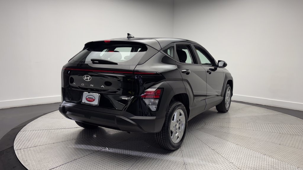 Used 2024 Hyundai Kona SE AWD/4WD image 39