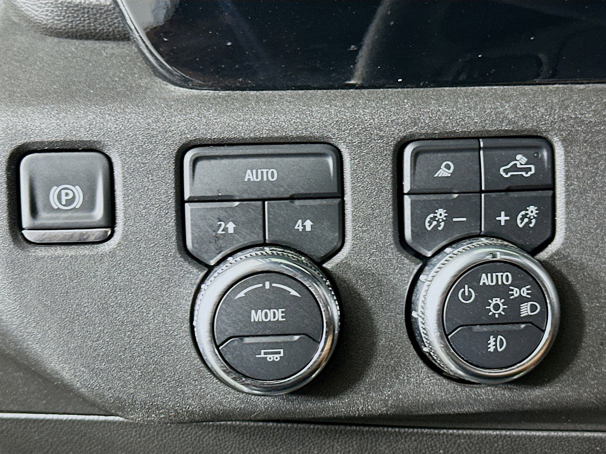 Used 2025 GMC Sierra 1500 SLT AWD/4WD image 17