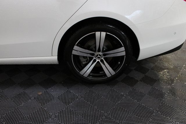 New 2025 Mercedes-Benz C 300 4MATIC Sedan image 8