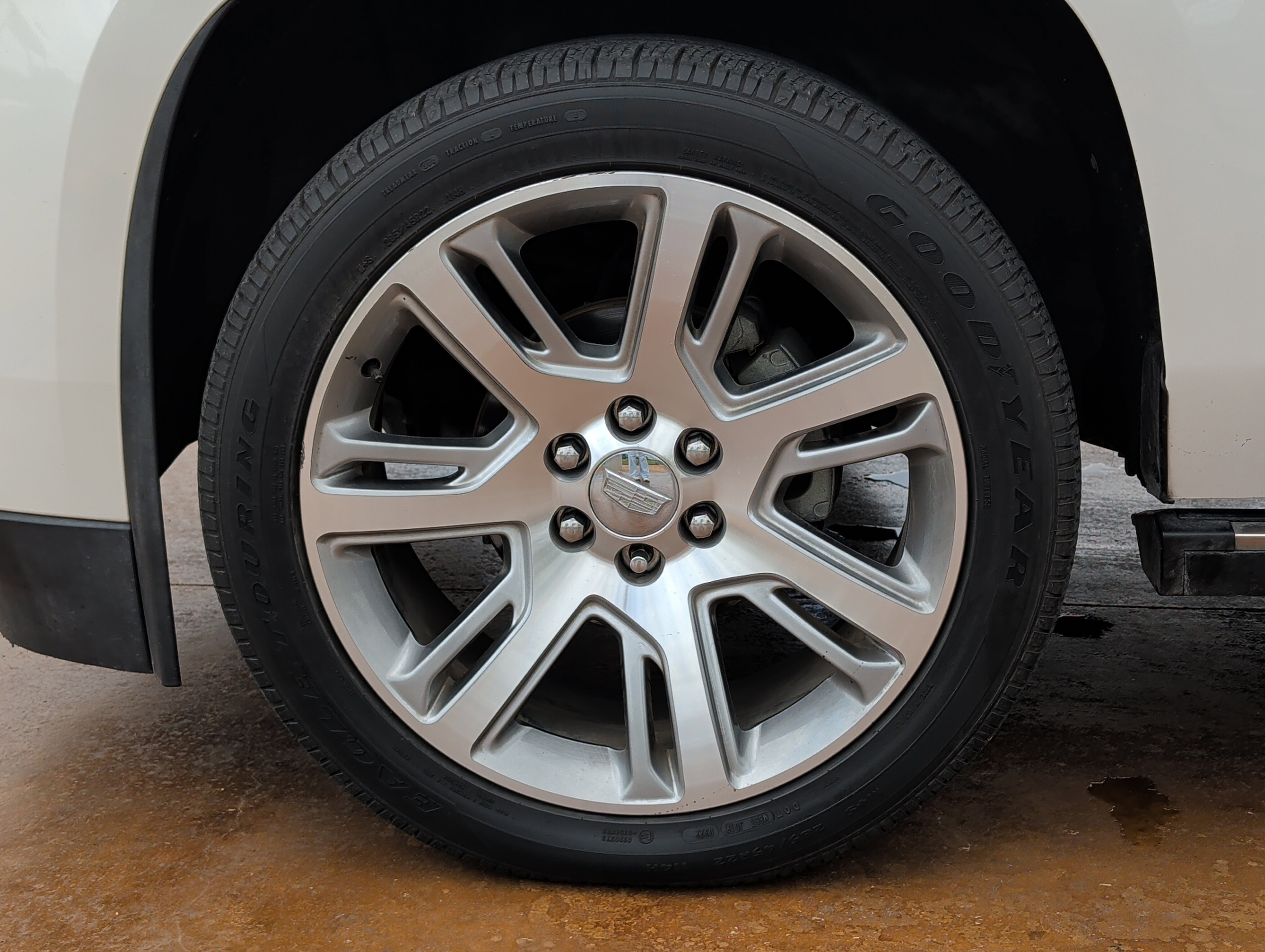 Used 2017 Cadillac Escalade Premium Luxury image 7