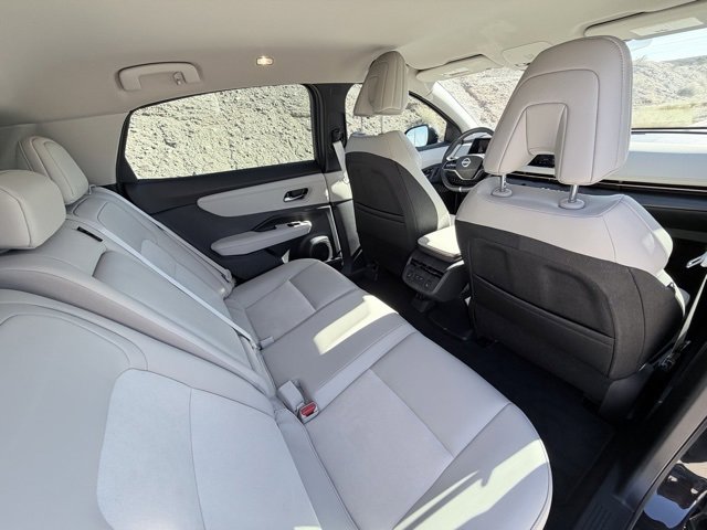 Used 2023 Nissan Ariya FWD image 29