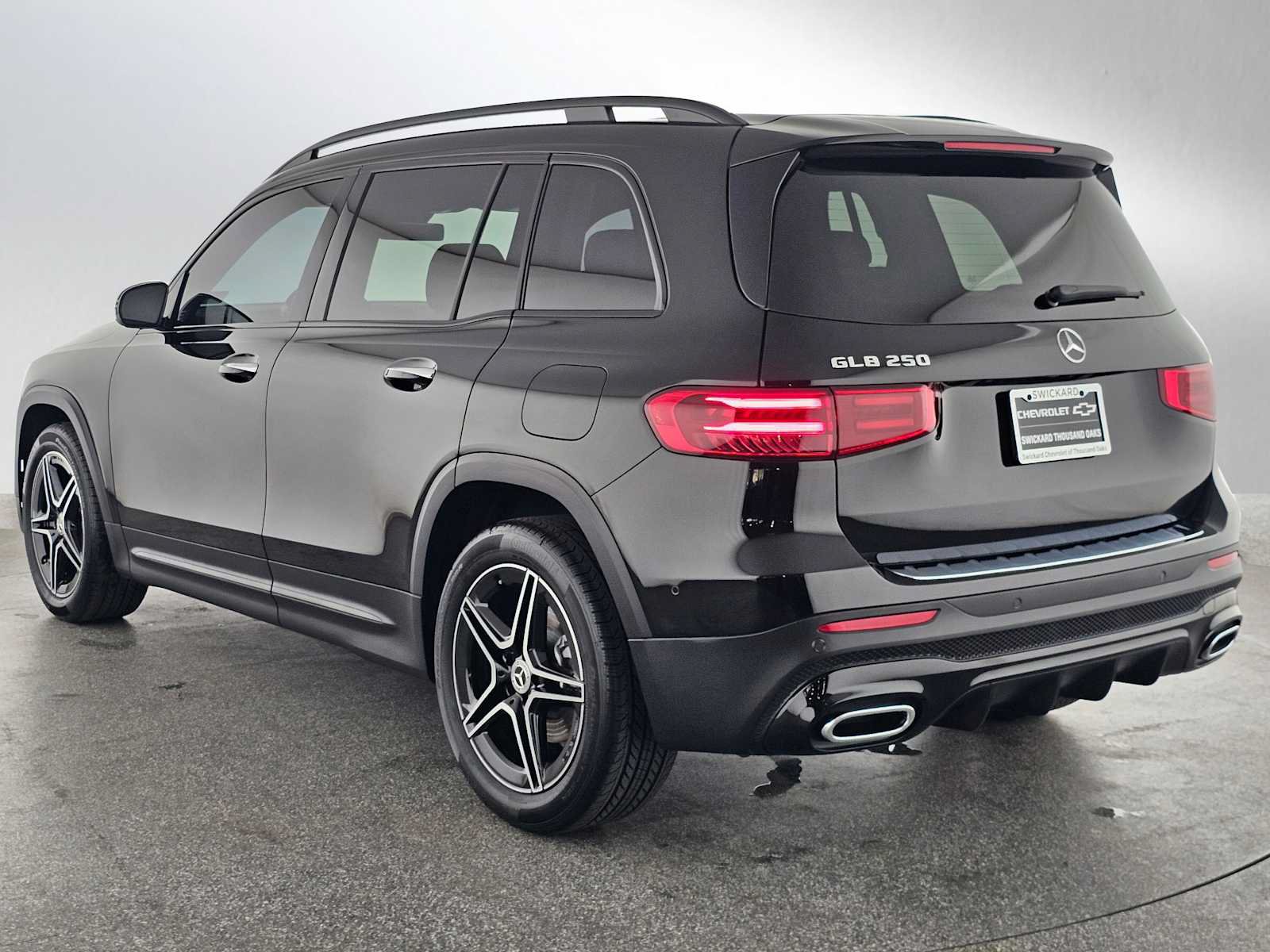 Used 2024 Mercedes-Benz GLB 250 image 5