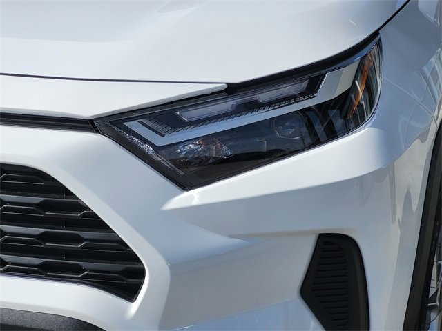 Used 2025 Toyota RAV4 XLE image 38