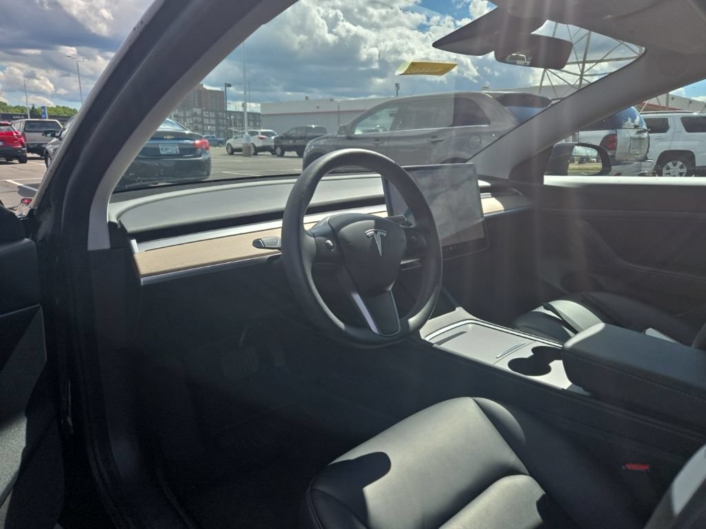 Used 2021 Tesla Model 3 Standard Range Plus RWD image 10