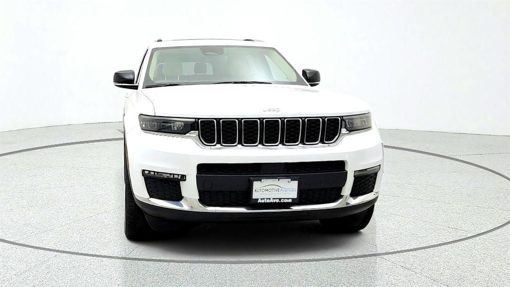 Used 2022 Jeep Grand Cherokee L Limited AWD/4WD image 2