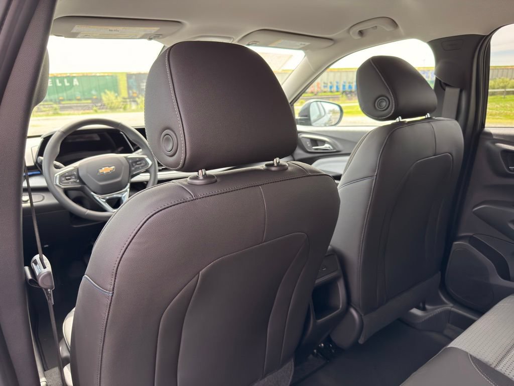 New 2026 Chevrolet Trax LT FWD image 27