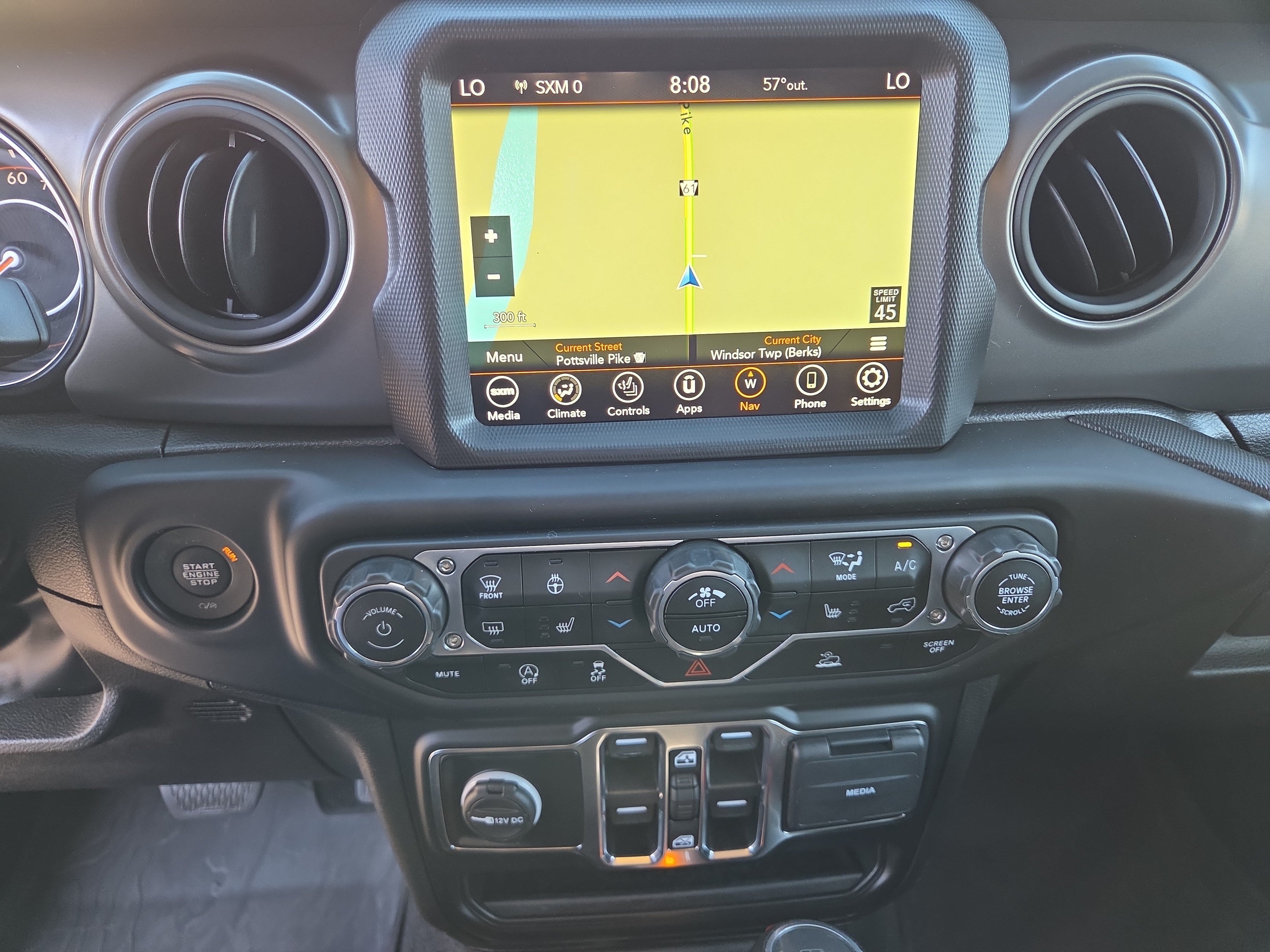 Certified 2022 Jeep Gladiator Overland AWD/4WD image 26
