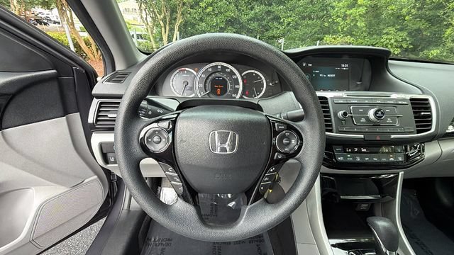 Used 2017 Honda Accord LX image 23