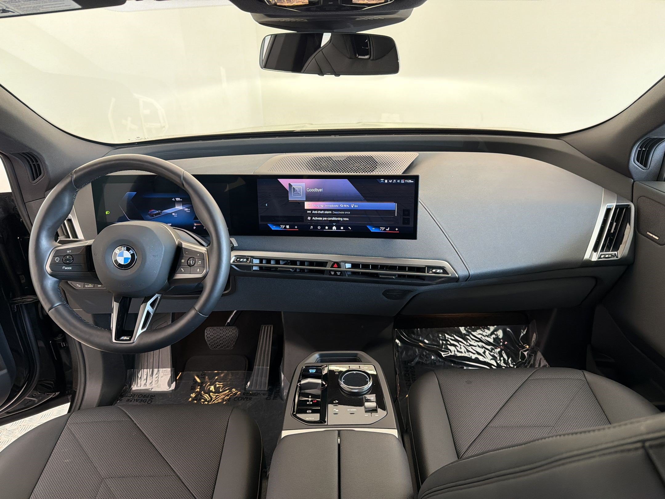 Used 2025 BMW iX xDrive50 w/ Premium Package AWD/4WD image 17