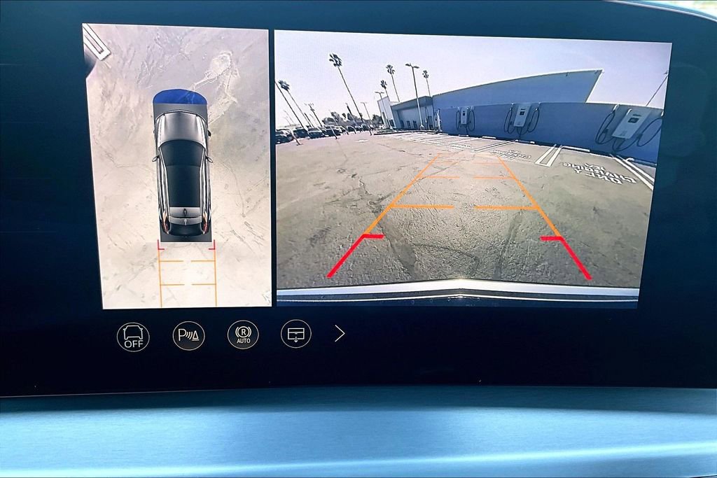 New 2026 Cadillac Lyriq Luxury image 25