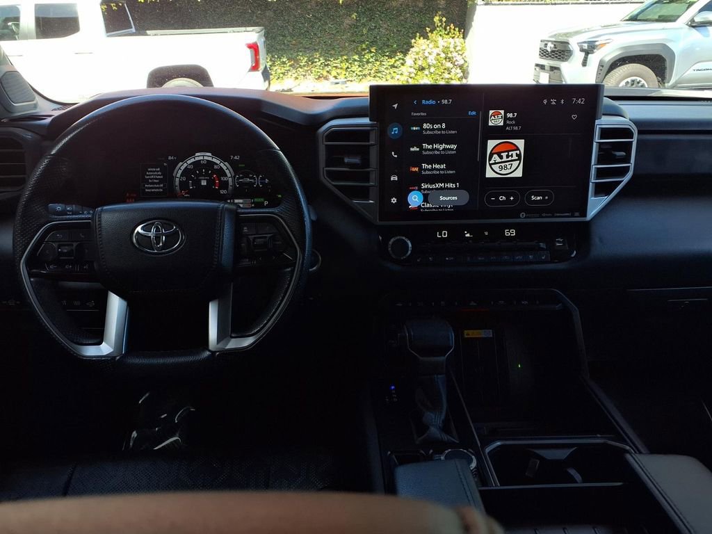 Used 2024 Toyota Tundra Limited image 19