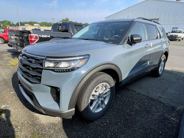 New 2026 Ford Explorer Active w/ Active Comfort Package RWD image 3