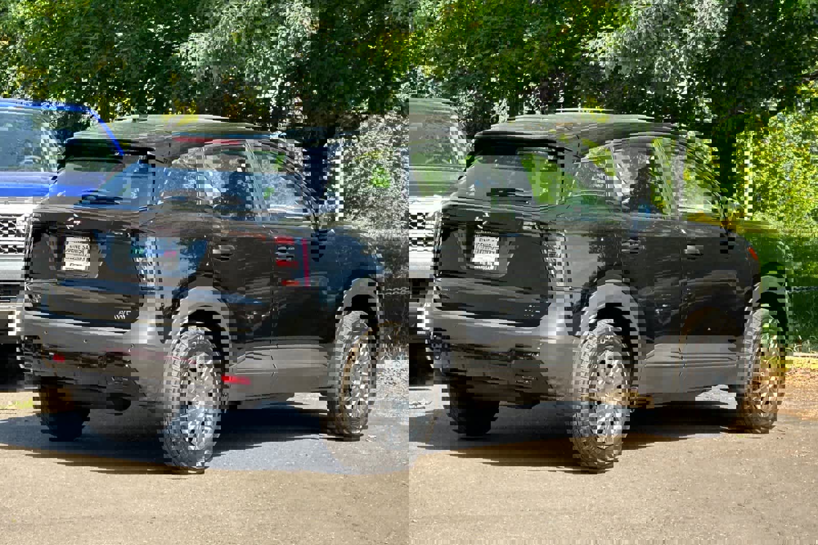 New 2025 Nissan Kicks S image 2