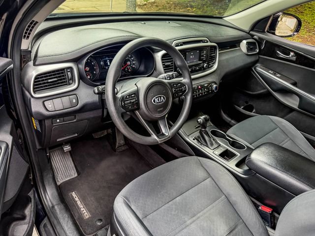 Used 2017 Kia Sorento LX image 5