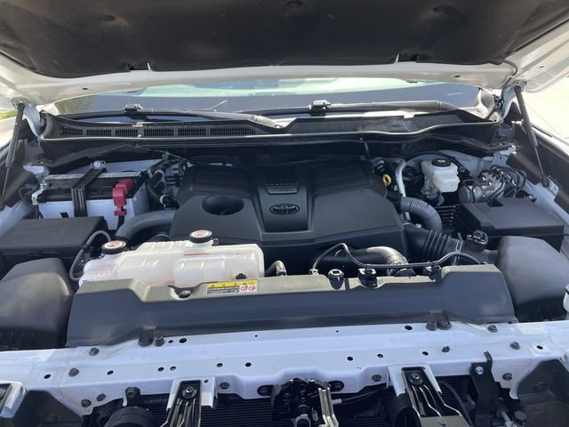Used 2025 Toyota Tundra SR5 w/ SR5 Convenience Package RWD image 29