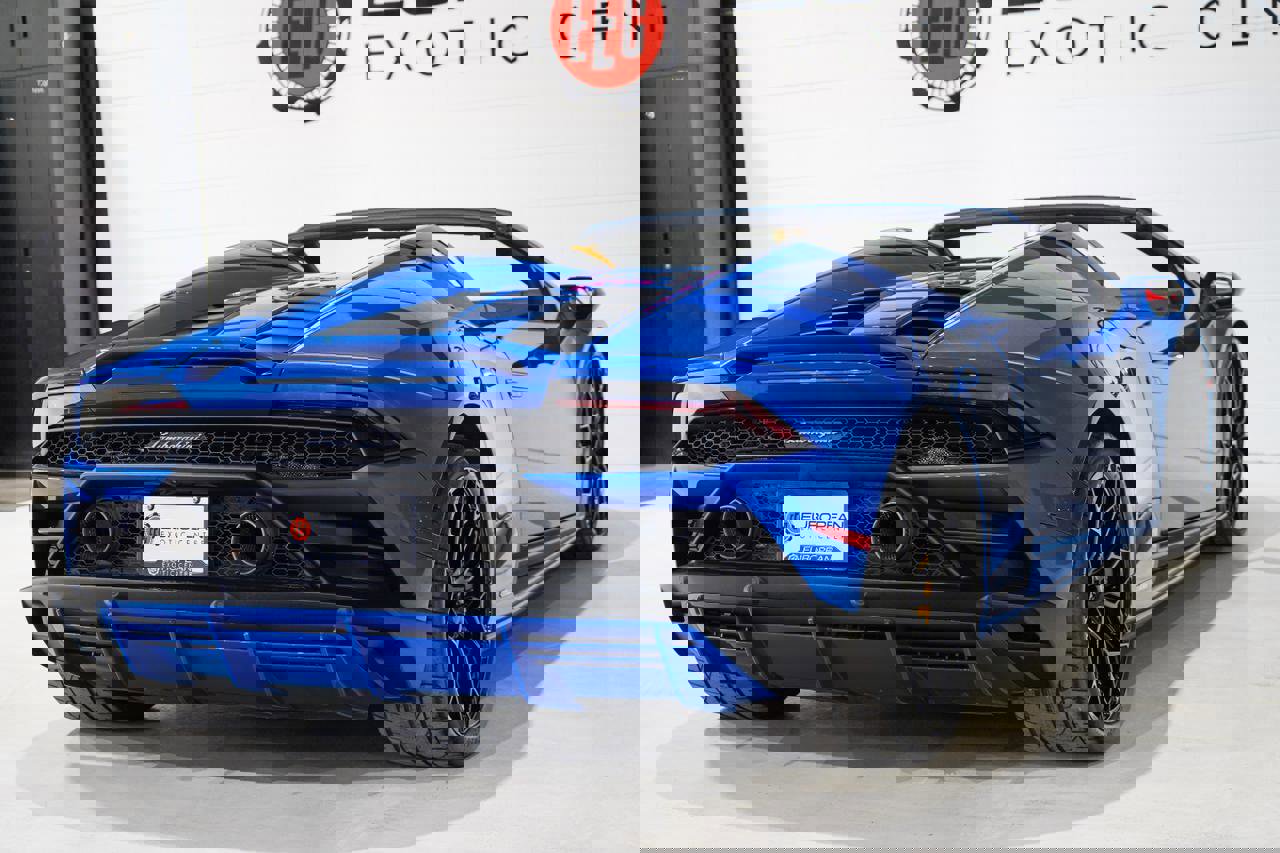 Used 2023 Lamborghini Huracan EVO image 39