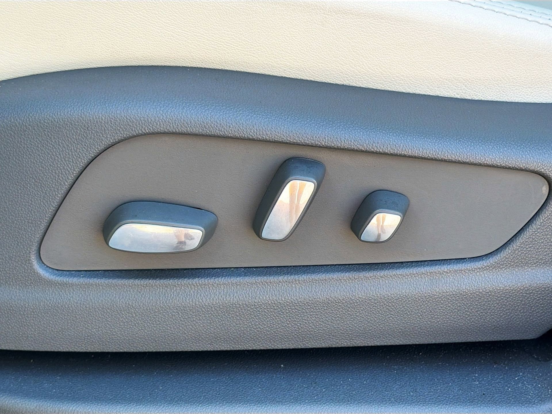 Used 2021 Cadillac XT5 Premium Luxury image 25