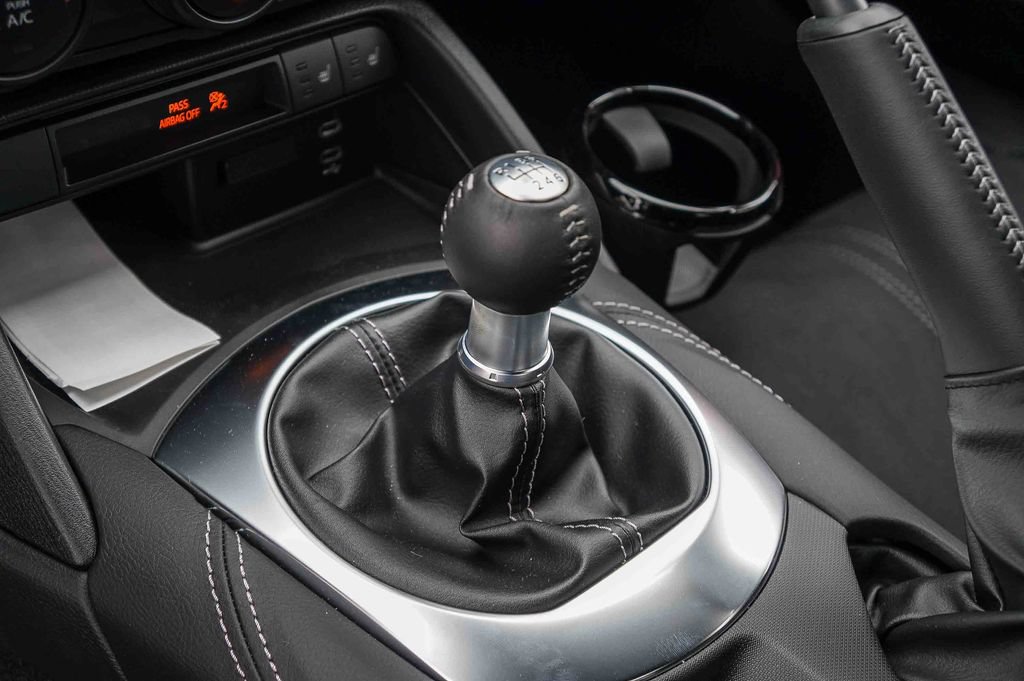 New 2026 MAZDA MX-5 Miata Club w/ Appearance Package RWD image 22