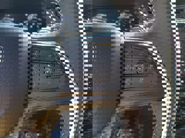 Certified 2025 Jeep Grand Cherokee L Laredo image 29