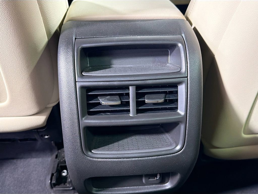 Used 2019 Cadillac XT5 AWD image 26