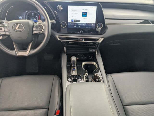 Used 2025 Lexus RX 350 FWD w/ Technology Package image 23