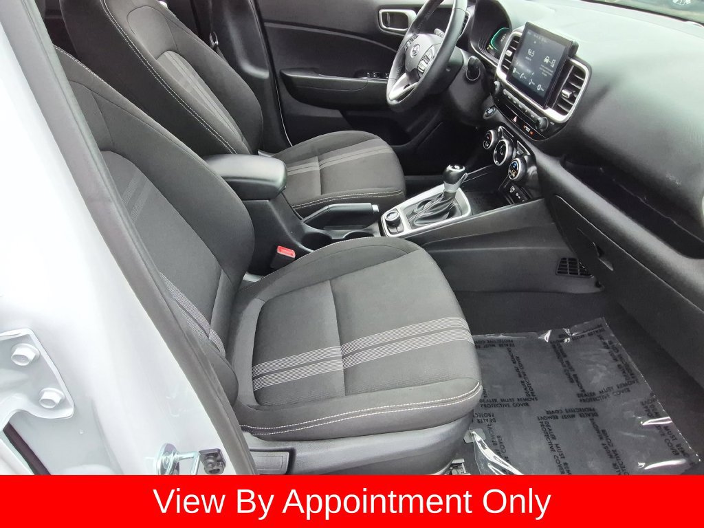 Used 2026 Hyundai Venue SEL FWD image 29