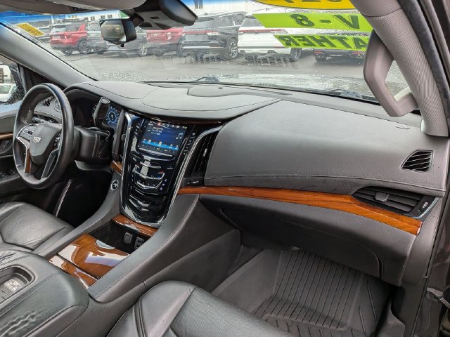 Used 2017 Cadillac Escalade ESV Premium Luxury AWD/4WD image 23