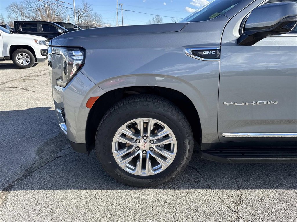Used 2023 GMC Yukon SLT w/ SLT Luxury Package image 33