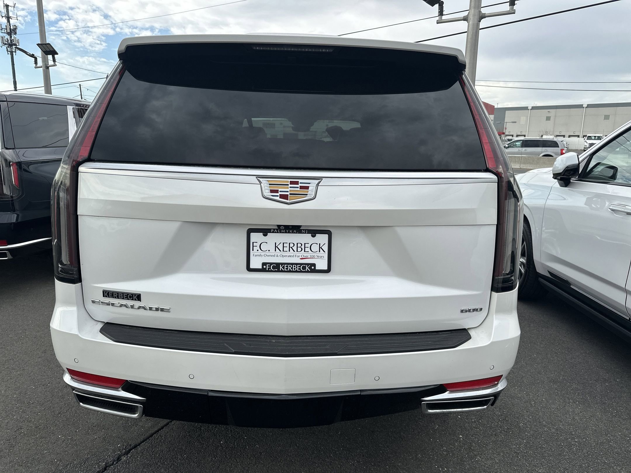 Certified 2021 Cadillac Escalade ESV Premium Luxury image 3