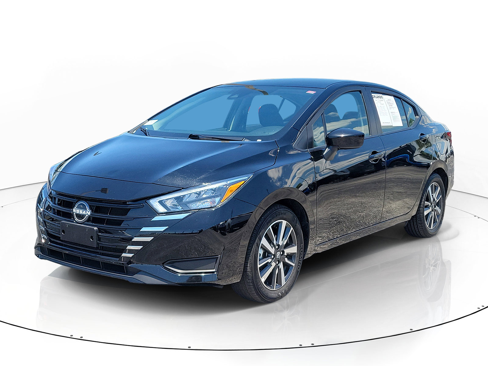 Used 2025 Nissan Versa SV FWD image 3