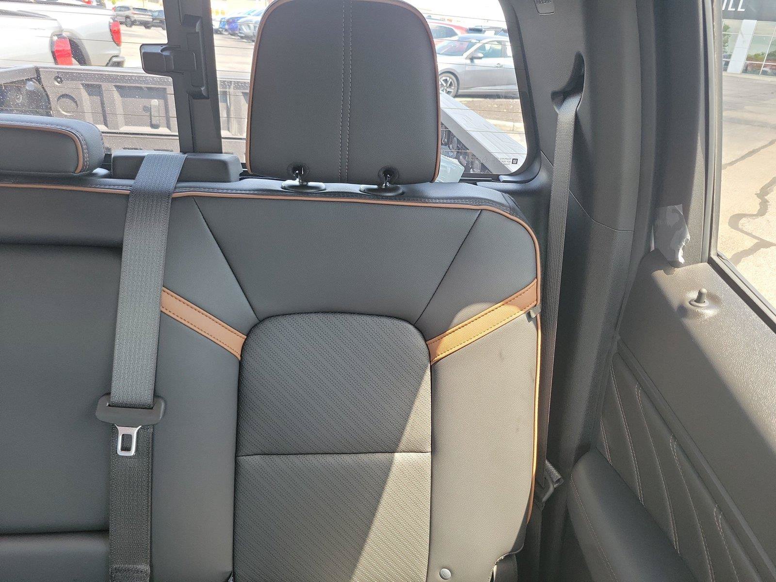 New 2026 GMC Canyon AT4 w/ AT4 Premium Package AWD/4WD image 13