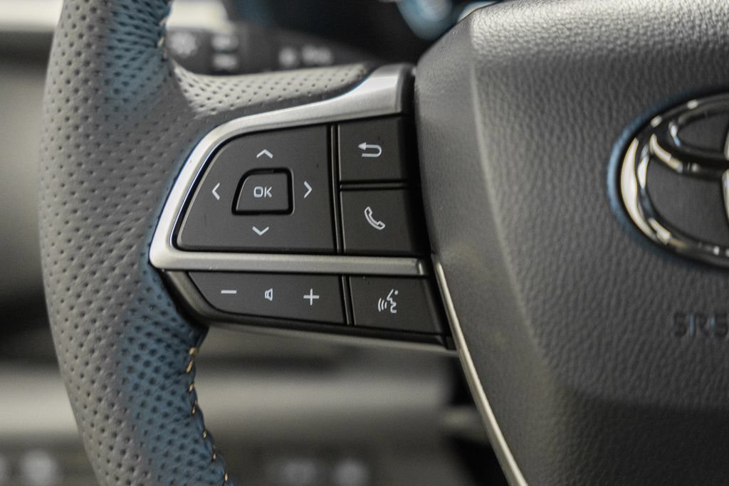 New 2026 Toyota Sienna XLE Woodland Edition AWD/4WD image 33