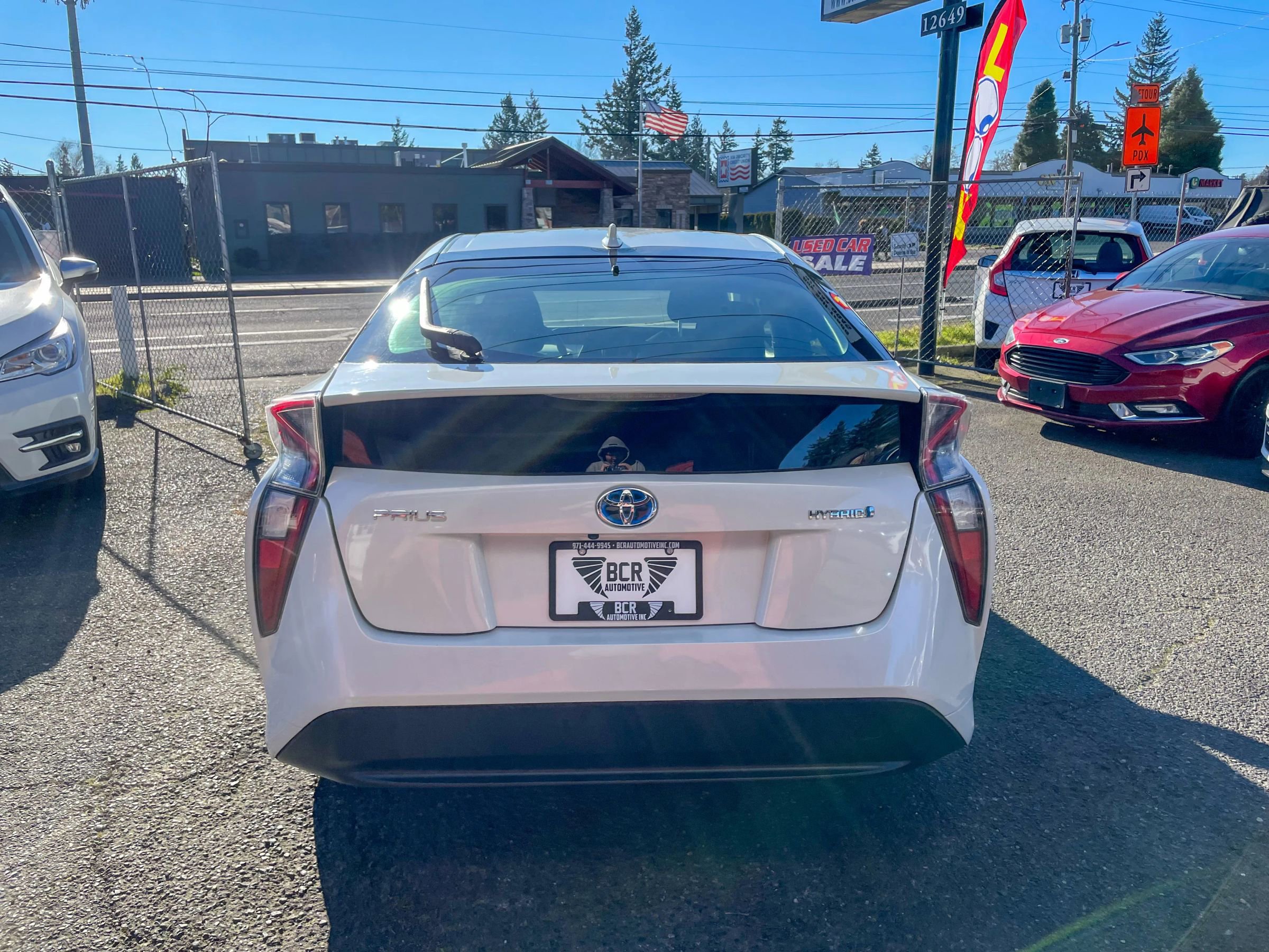 Used 2017 Toyota Prius Two w/ Carpet Mat Package image 9