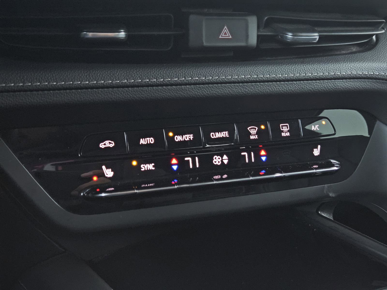 Used 2023 Buick Envision Essence image 24