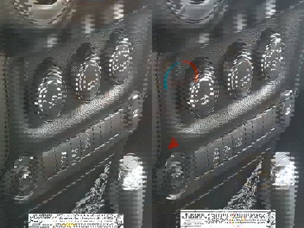 Used 2012 Jeep Wrangler Sport AWD/4WD image 17