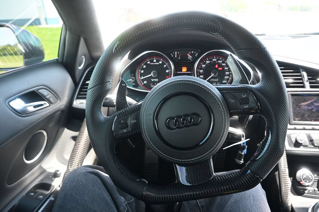 Used 2011 Audi R8 V10 AWD/4WD image 22
